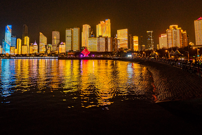 重慶私人導(dǎo)游收費標準多少(現(xiàn)在請一個私人導(dǎo)游,要多少錢)