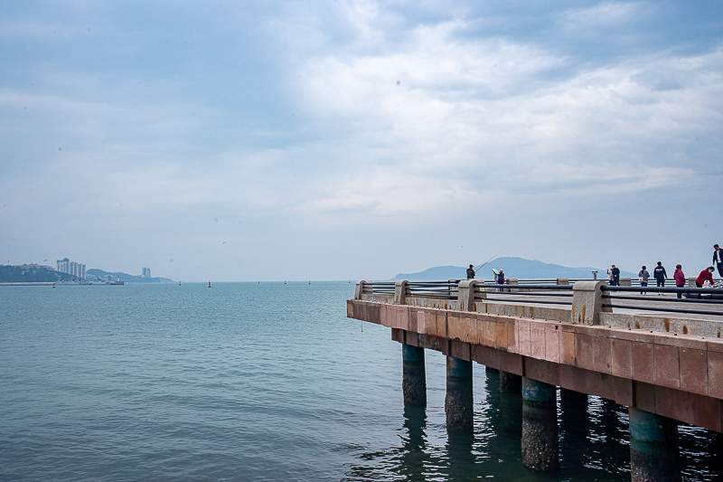 冬天空調下面冷(冬天開空調還是冷怎么辦)