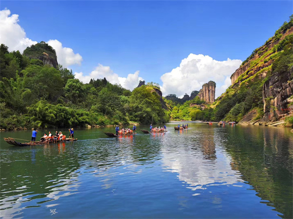 山城包車到廈門多少錢？廈門自駕租車一天多少錢